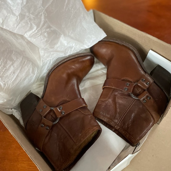 NIB Frye Tabitha Harness Bootie - Picture 6 of 12